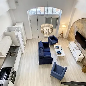 Apartcity Triana Sevilla