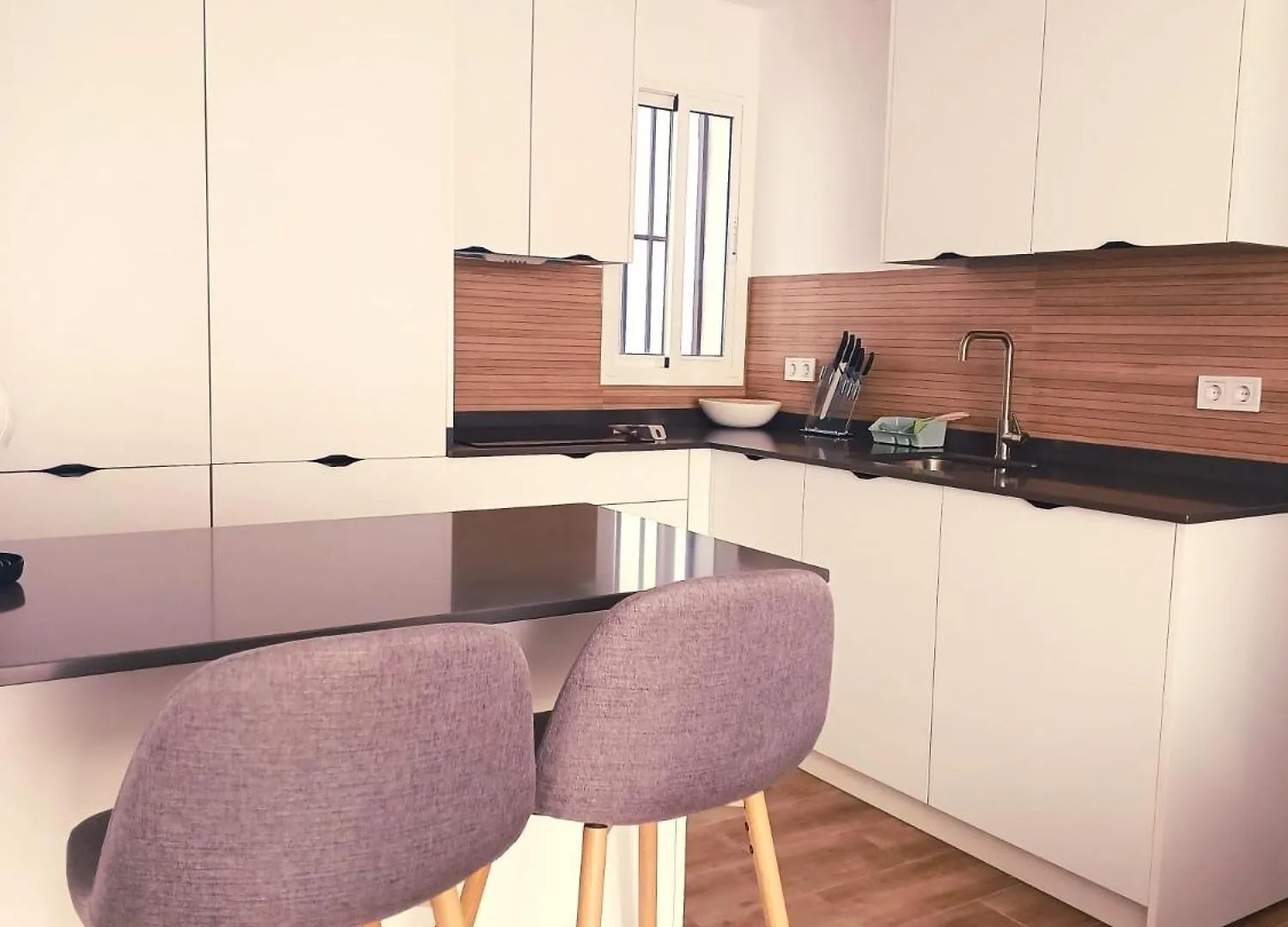 Triana San Jacinto Apartmento Leiria 세비야 아파트